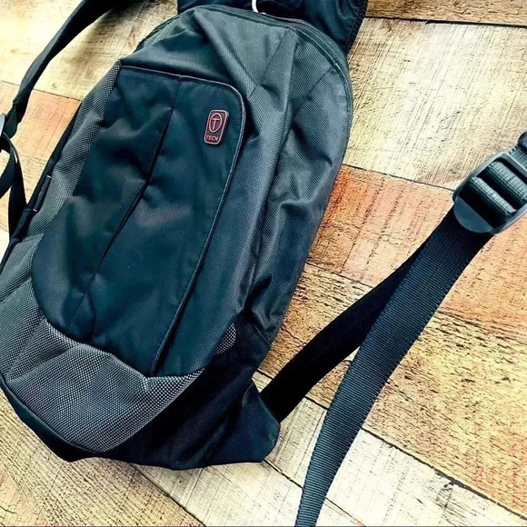 Tumi T-Tech Essential Gear Mini Backpack - Picture 4 of 9